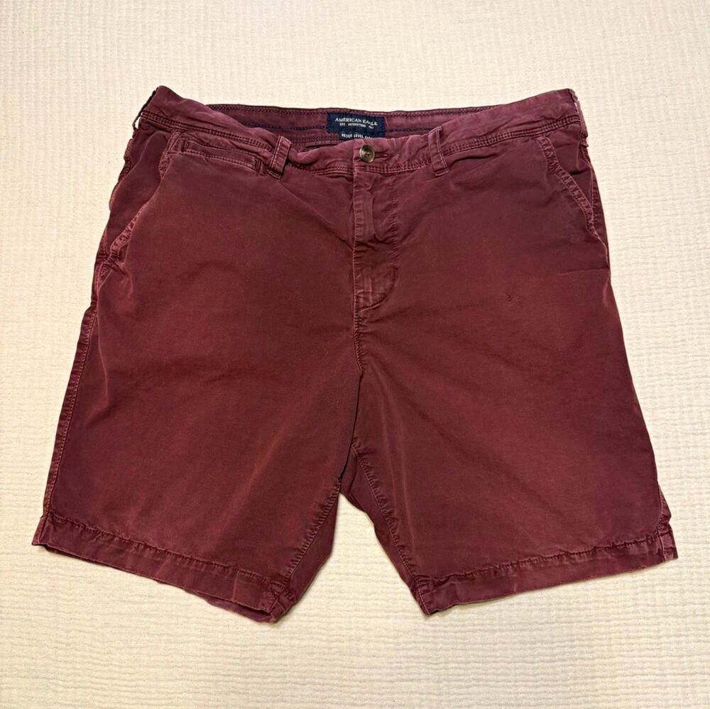 American Eagle Outfitters Men's Next Level Flex Slim Burgundy Chino Shorts 7"
